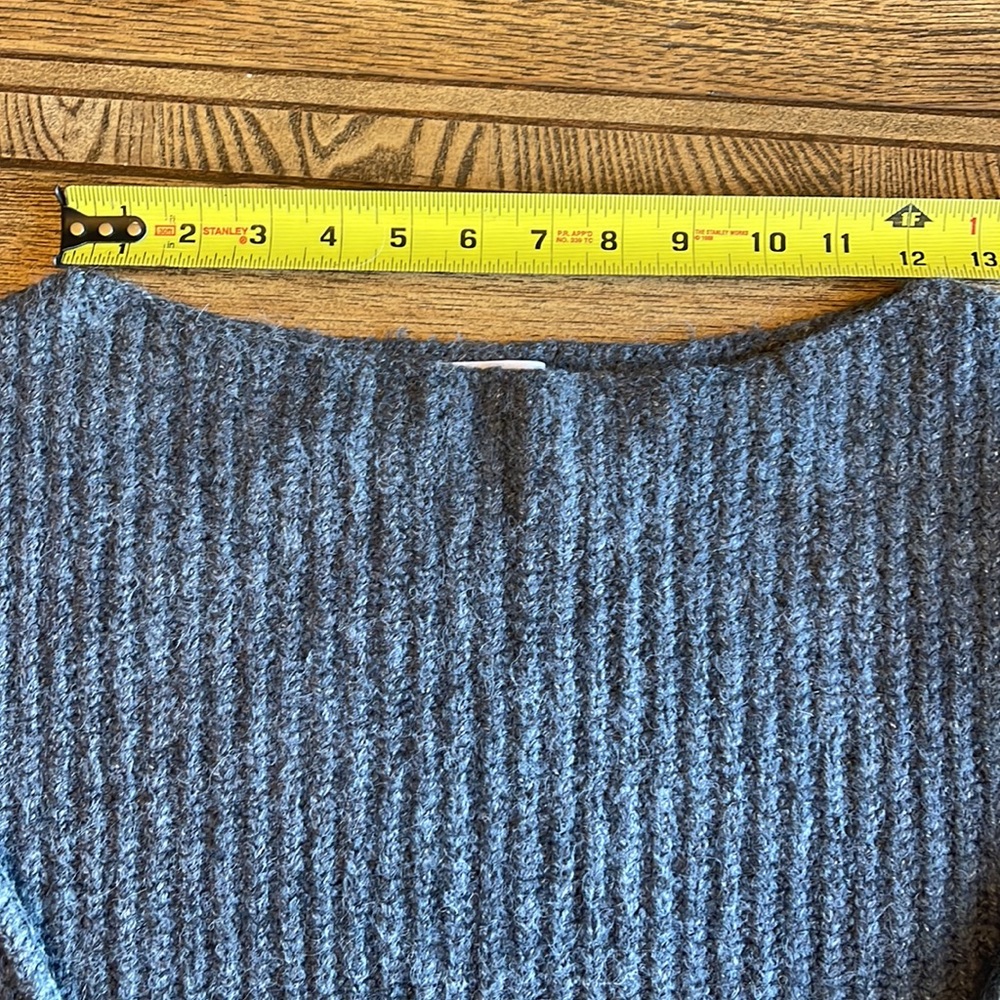 Old Navy gray boat neck sweater Medium - Picture 4 of 5
